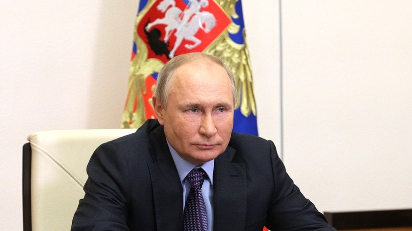 Путин наградил врачей, проводивших операцию во время пожара в Благовещенске