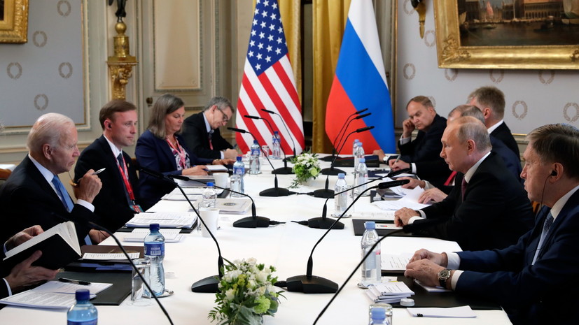 Переговоры Путина и Байдена в расширенном составе завершились