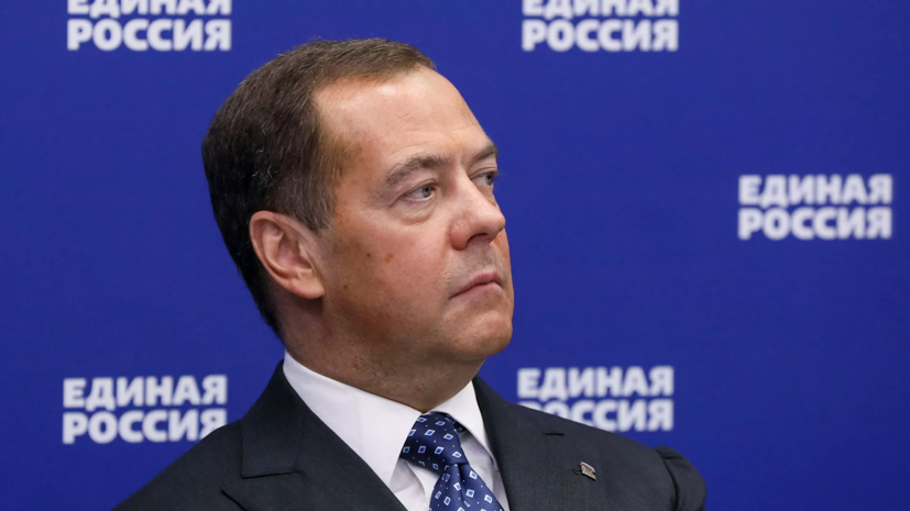 Медведев предложил выделить 70 млрд рублей на систему борьбы с инфекциями
