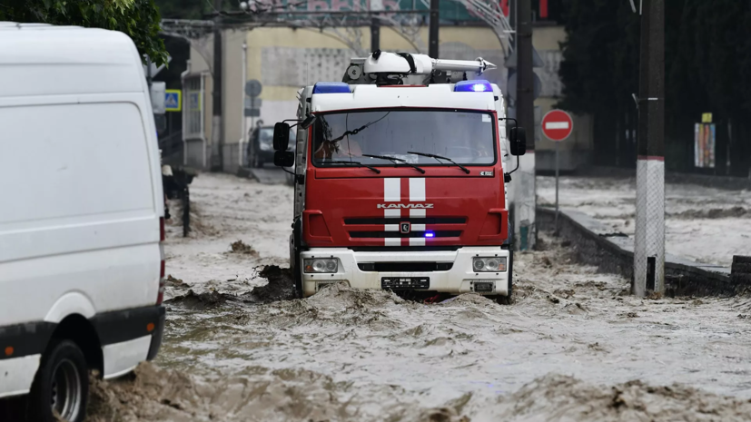 Ростовские спасатели продолжают оказывать помощь Крыму