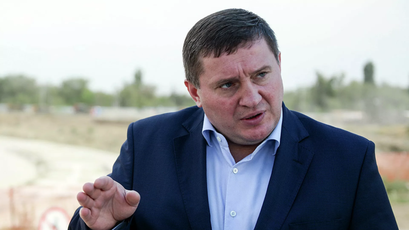 Губернатор Волгоградской области ревакцинировался от коронавируса