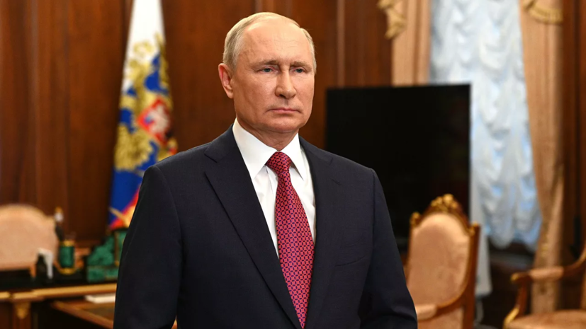Более 100 тысяч обращений поступило к прямой линии Путина