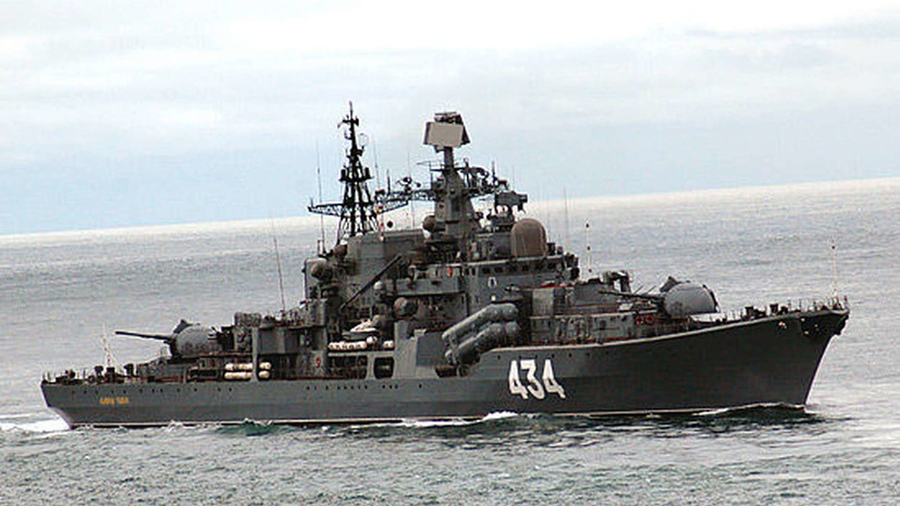 Эсминец «Адмирал Ушаков» отработал стрельбы в Баренцевом море