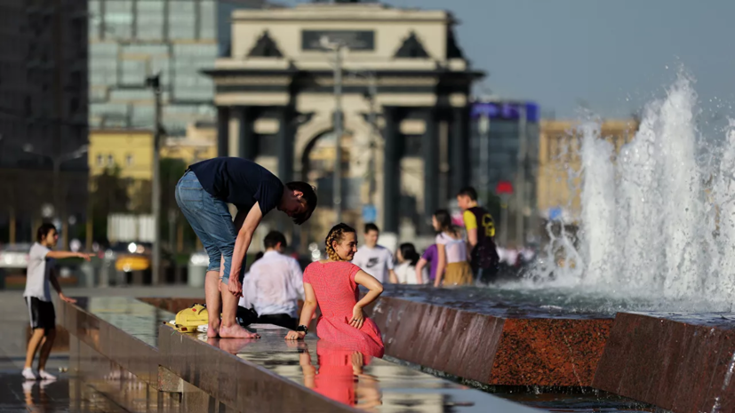 Синоптики заявили, что в ближайшие дни в Москве жары не будет
