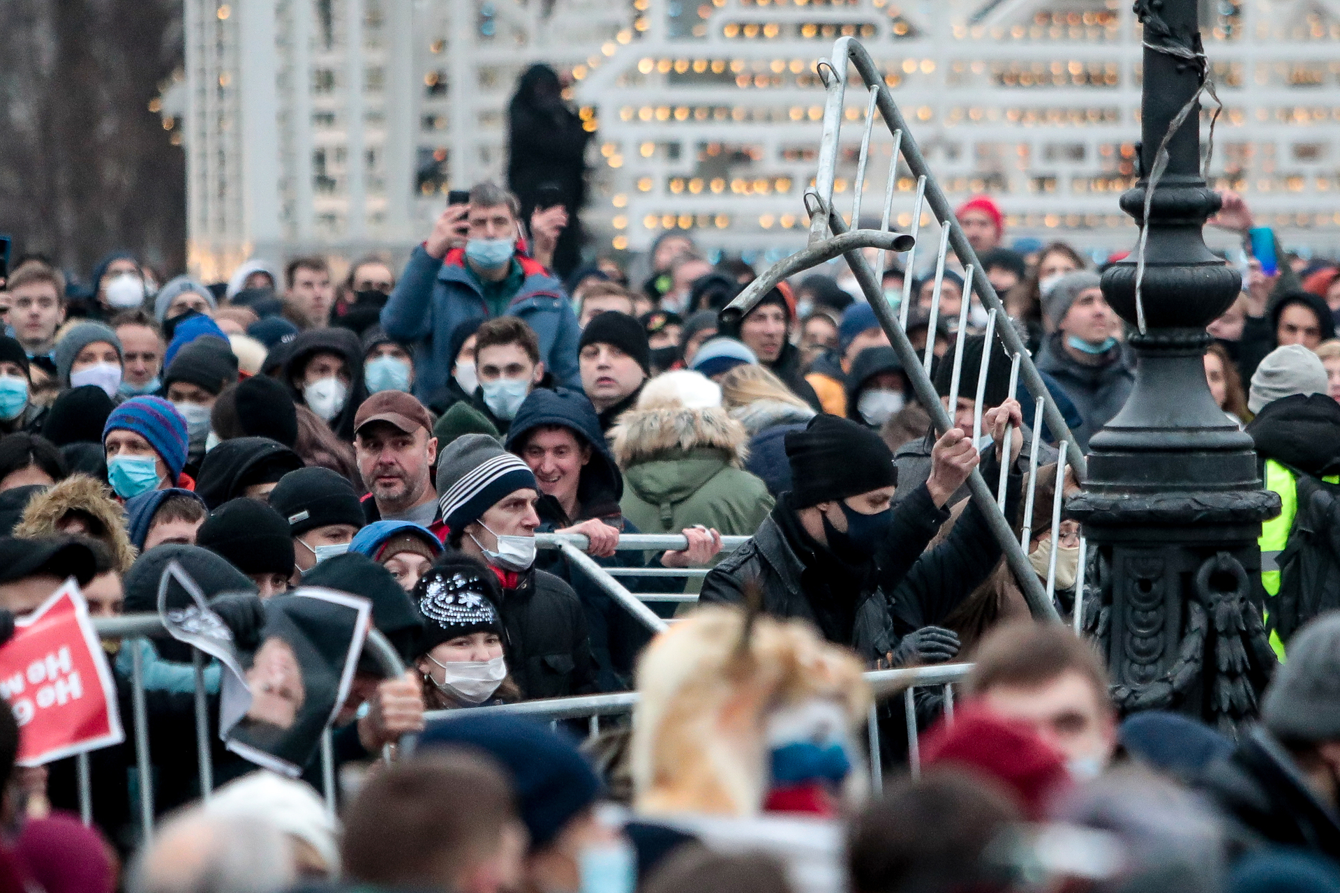 Митинги в москве после смерти навального. Митинг оппозиции. Несанкционированный митинг. Митинг оппозиции в Москве. Протесты в Москве 2022.
