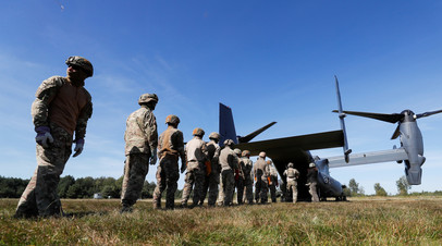 Военнослужащие США и Украины во время совместных учений