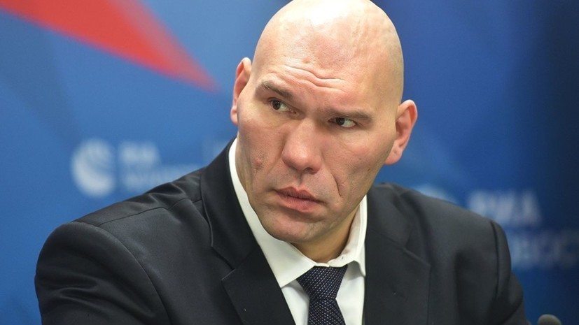 Валуев считает, что судьбу Черчесова во главе сборной России должны решать госчиновники