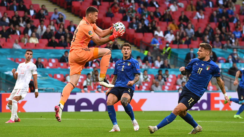 Италия и Испания не забили друг другу в первом тайме полуфинала Евро-2020