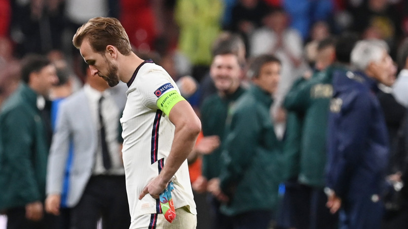 Кейн вступился за партнёров по сборной, которых оскорбляют фанаты после финала Евро-2020