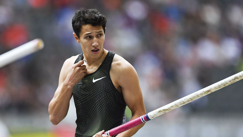 Прыгун с шестом Моргунов получил нейтральный статус