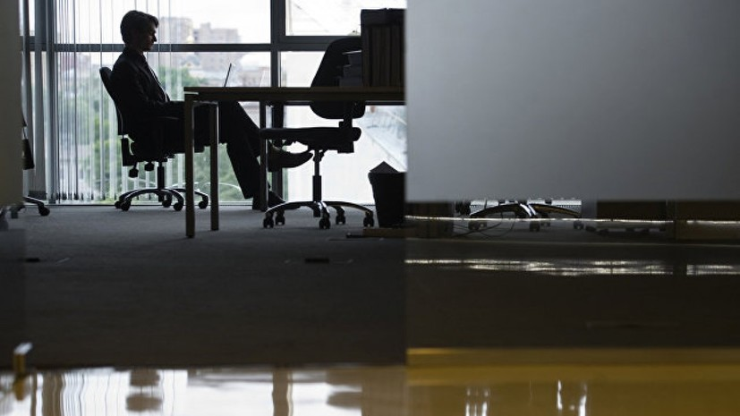 Эксперт рассказал о санитарных нормах работы при высоких температурах