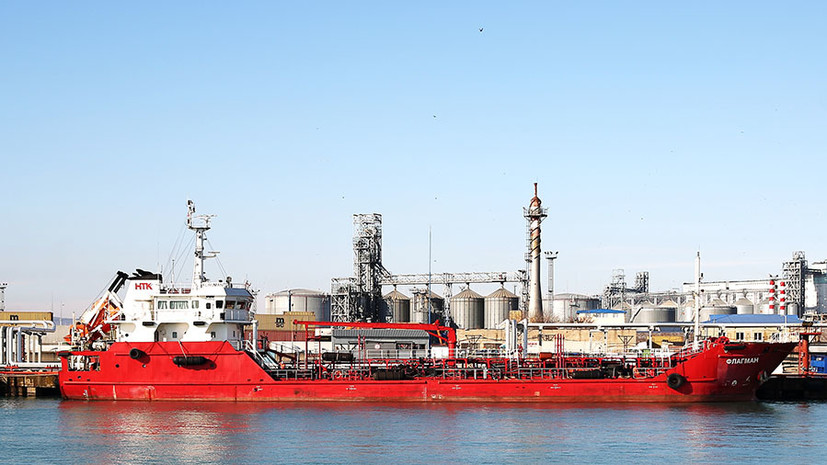 «Стоимостью более 2 млрд рублей»: ФТС выявила контрабанду 80 тысяч тонн нефти на Украину