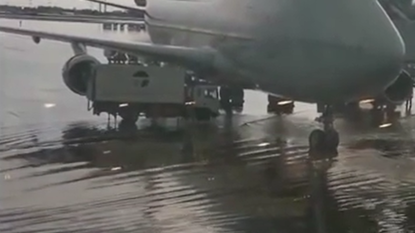 Аэропорт Шереметьево ликвидировал последствия ливня