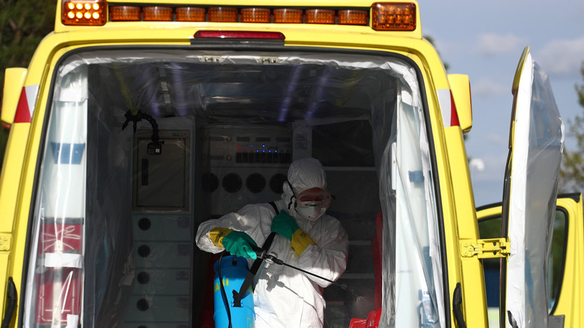 В Испании девять человек пострадали при наезде машины на террасу бара 