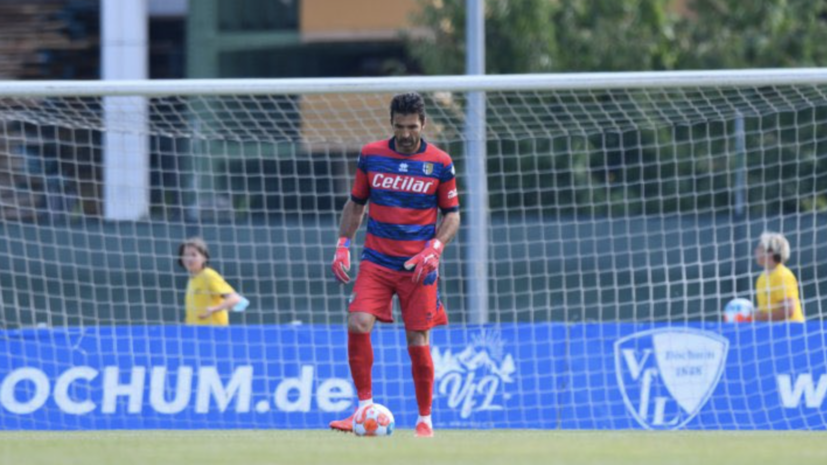 Буффон сыграл в первом за 20 лет матче за «Парму»