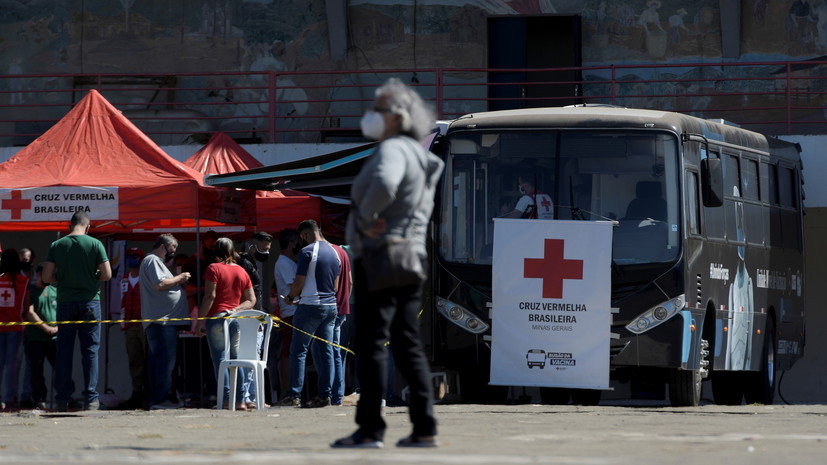 В Бразилии зафиксировали более 108 тысяч случаев коронавируса за сутки