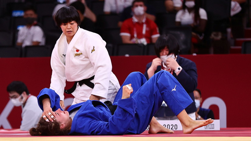 Хамада стала олимпийской чемпионкой по дзюдо в весе до 78 кг
