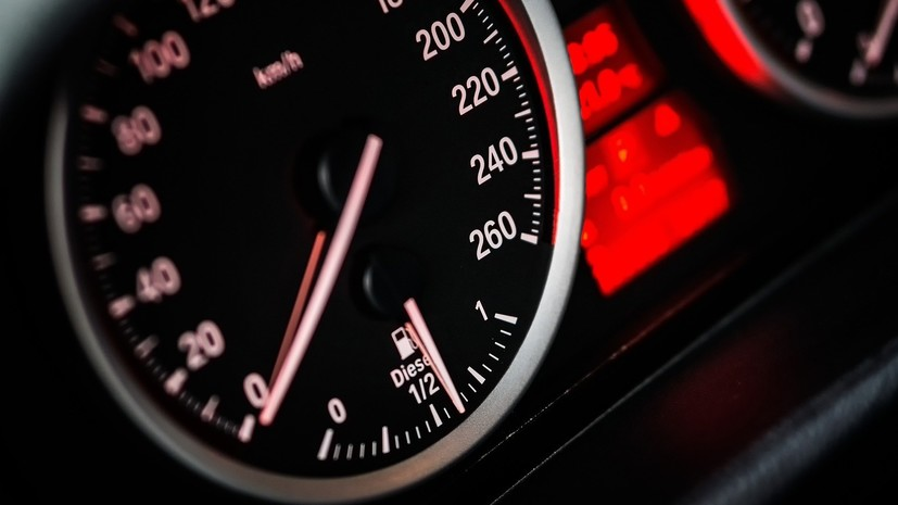 Эксперты: россияне стали чаще продавать дорогие автомобили с пробегом