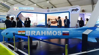 Образец ракеты «БраМос» на стенде BrahMos Aerospace на МАКС-2021