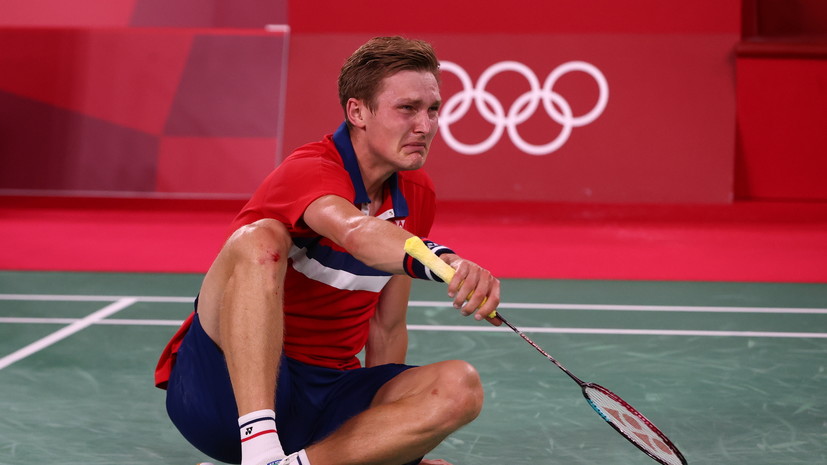 Датчанин Аксельсен завоевал золото ОИ в бадминтоне