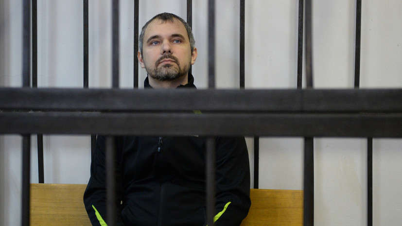 Суд в Екатеринбурге удовлетворил ходатайство об УДО фотографа Лошагина