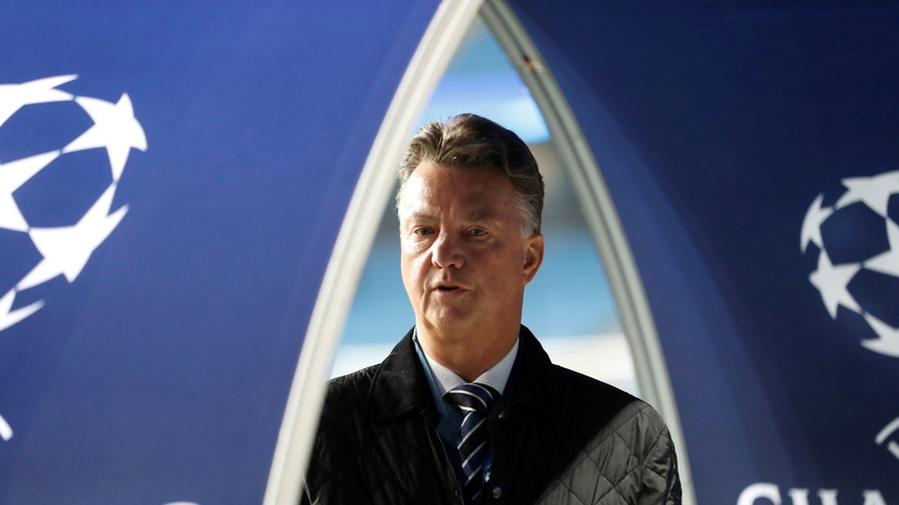 Ван Гал в третий раз возглавил сборную Нидерландов по футболу