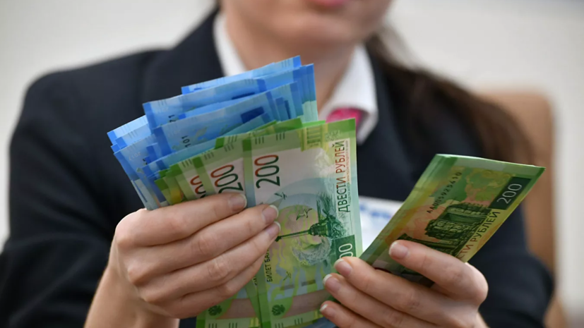 В Удмуртии выплаты на школьников к новому учебному году получили 92% семей