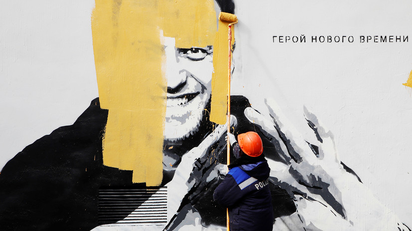 «Хотят называться политиками в изгнании»: юрист Илья Ремесло — о перспективах внесистемной оппозиции