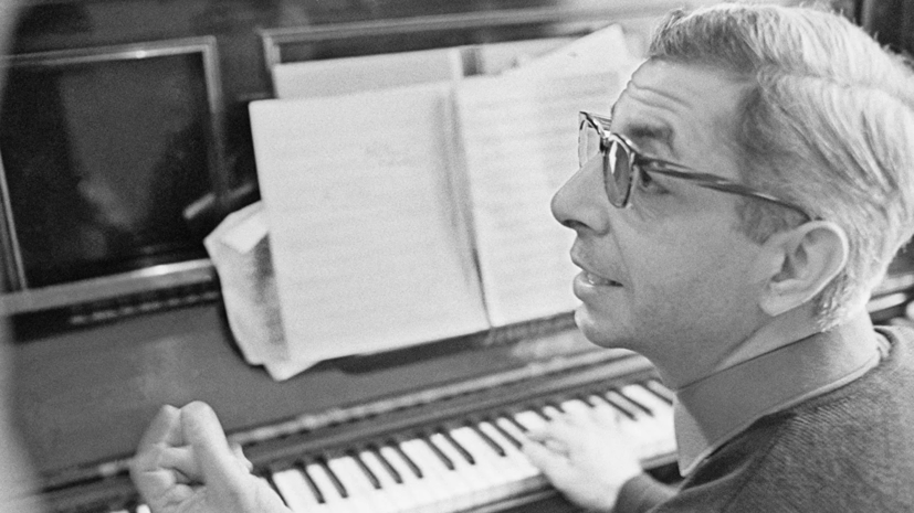 Вдова Микаэла Таривердиева рассказала о выставке «Я ловил ощущения»