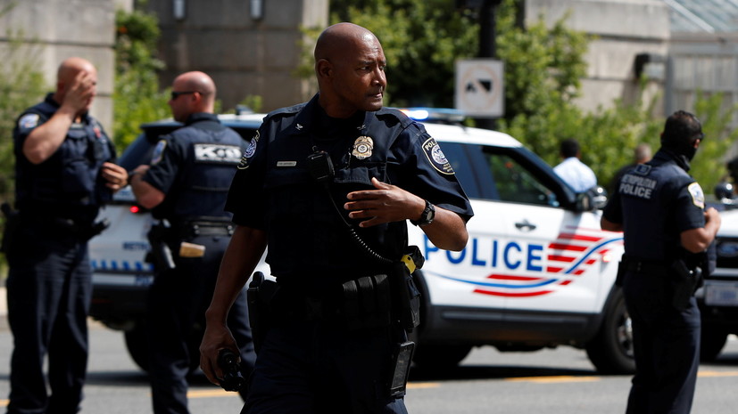 Полиция Вашингтона не нашла бомбу в автомобиле мужчины, угрожавшего устроить взрыв