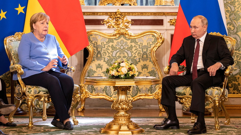 Путин и Меркель обсудили ситуацию в Белоруссии