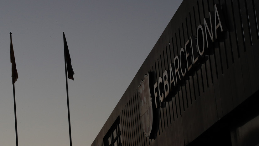 СМИ: Goldman Sachs поможет «Барселоне» расплатиться с долгами