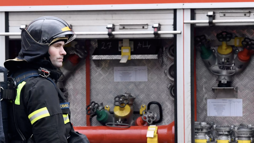 Два человека погибли в сгоревшем гостевом доме под Псковом