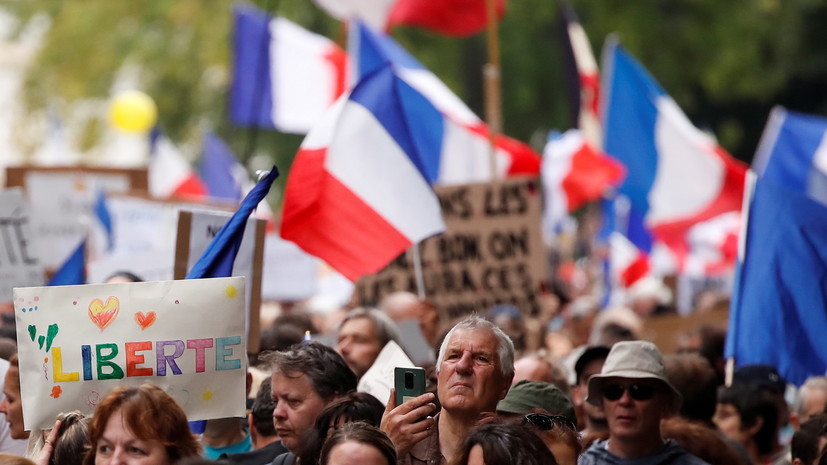 Во Франции против санитарного паспорта протестовали более 175 тысяч человек