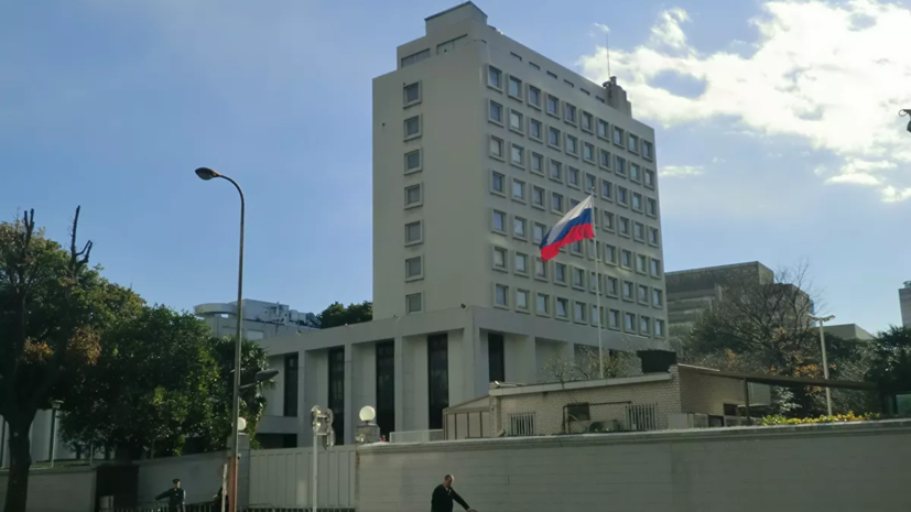 Посольство России добивается допуска к приплывшему в Японию россиянину