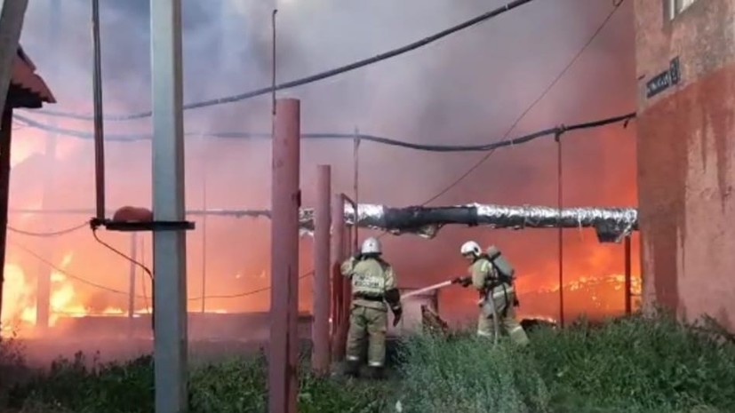 Пожар на складе в Шадринске в Курганской области ликвидирован
