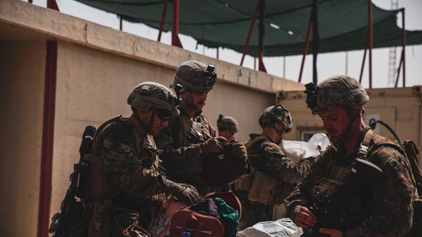 Fox News: в результате взрывов в Кабуле погибли десять военнослужащих США