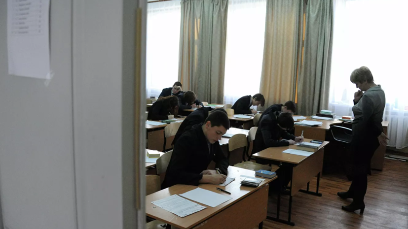 Кравцов назвал темы итогового сочинения выпускников российских школ на 2021 год
