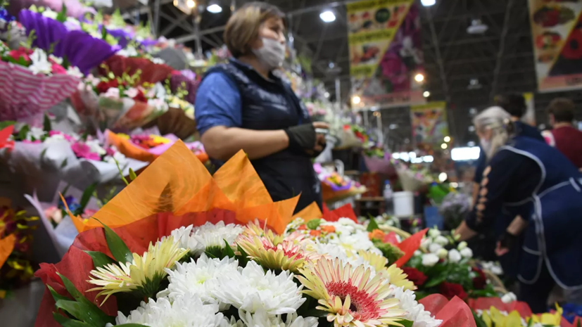 Флорист Беднова рассказала о модных трендах в букетах к 1 сентября