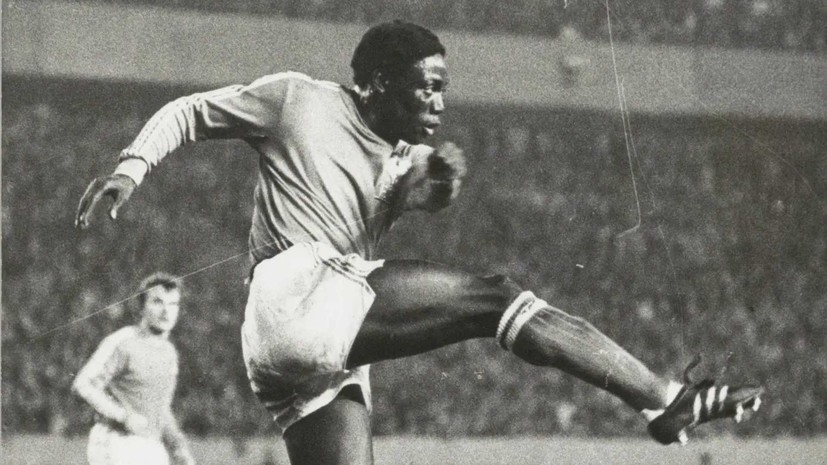 Экс-игрок сборной Франции по футболу Адамс скончался после 40-летней комы