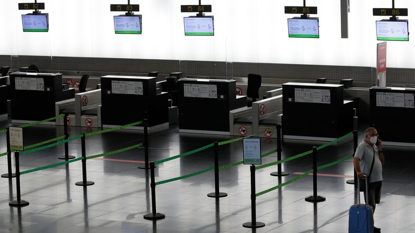 В АТОР предупредили, что туристы из России пока не смогут въехать в Испанию