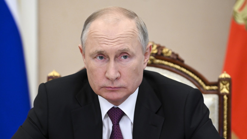 Путин призвал сохранить слаженную работу между парламентом и правительством