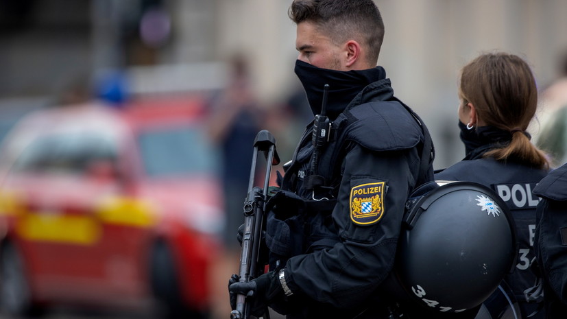 Полиция ФРГ получила данные об опасной ситуации в синагоге в Хагене