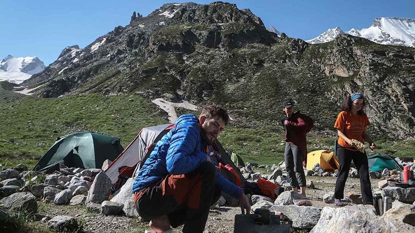 Названы популярные места для походов в России