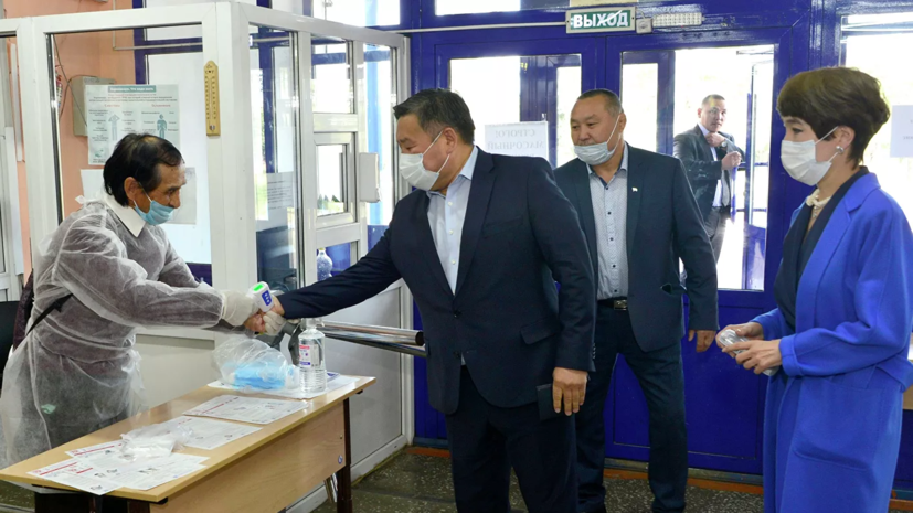 Врио главы Тувы Ховалыг лидирует на выборах в республике