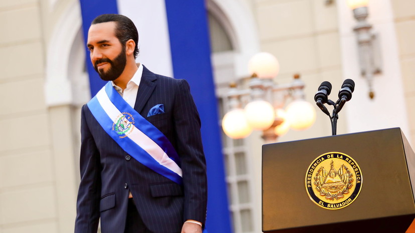 Президент Сальвадора назвался в Twitter диктатором