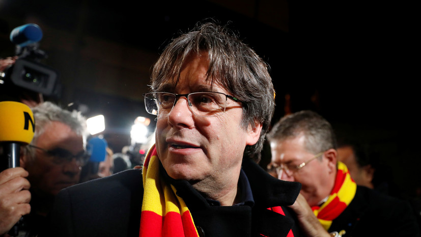 Адвокат сообщил о задержании в Италии экс-главы Каталонии Пучдемона