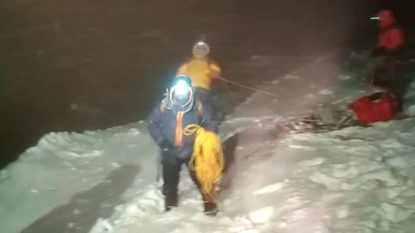 Четверо пострадавших при восхождении на Эльбрус альпинистов остаются в больнице