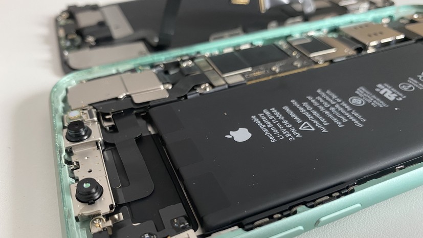 Эколог Шувалов высказался о влиянии выброшенных гаджетов и аккумуляторов на климат