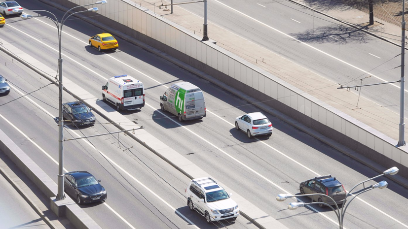 В Москве в тоннеле на Садовом кольце загорелся автомобиль